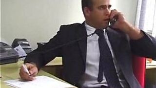 Большой бразильский гей сосет хуй - порно видео